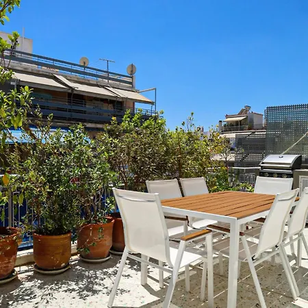 Apartment Central Hideaway, Secluded Garden Oasis In Koukaki *